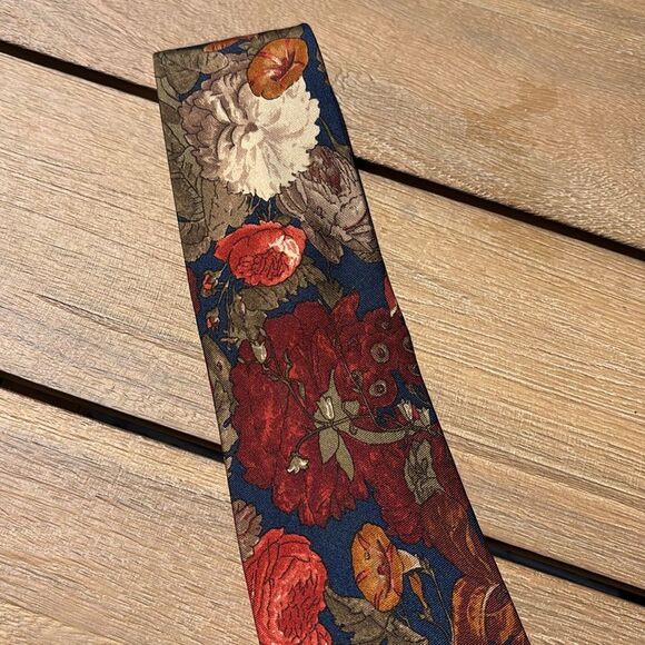 Brooks Brothers men’s 100% silk red green navy Floral Patterned Men's Tie EUC! - Picture 2 of 6